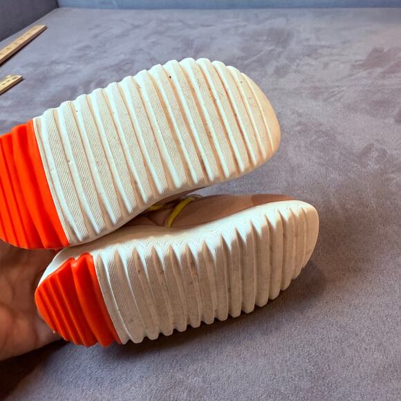 Adidas x Disney Suru365 Winnie the Pooh Tigger Slip-On Shoes Sneakers US 7 7K - Picture 8 of 10